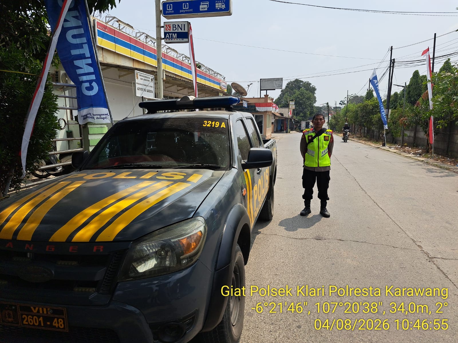 Polsek Klari Polresta Karawang Lakukan Patroli Menyasar Jalan Raya Desa Gintungkerta