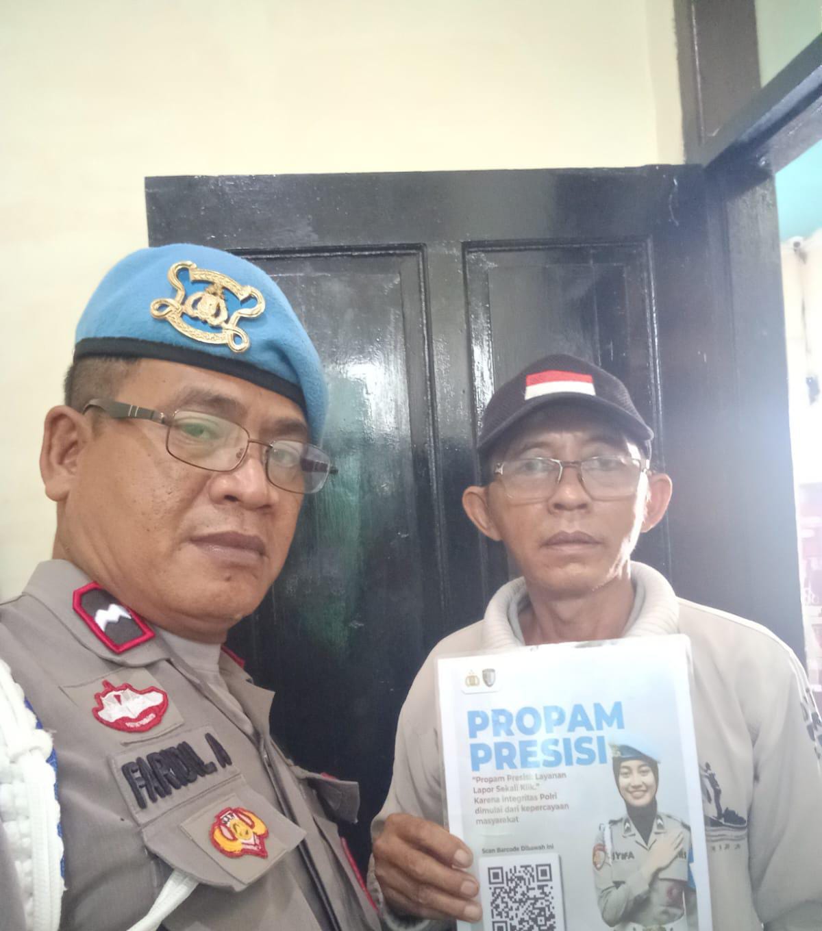 Polsek Banyusari Melaksanakan Giat Sosialisasi QR Barcode ke Masyarakat Pengaduan ke Divisi Propam Polri Bidpropam Polda Jabar