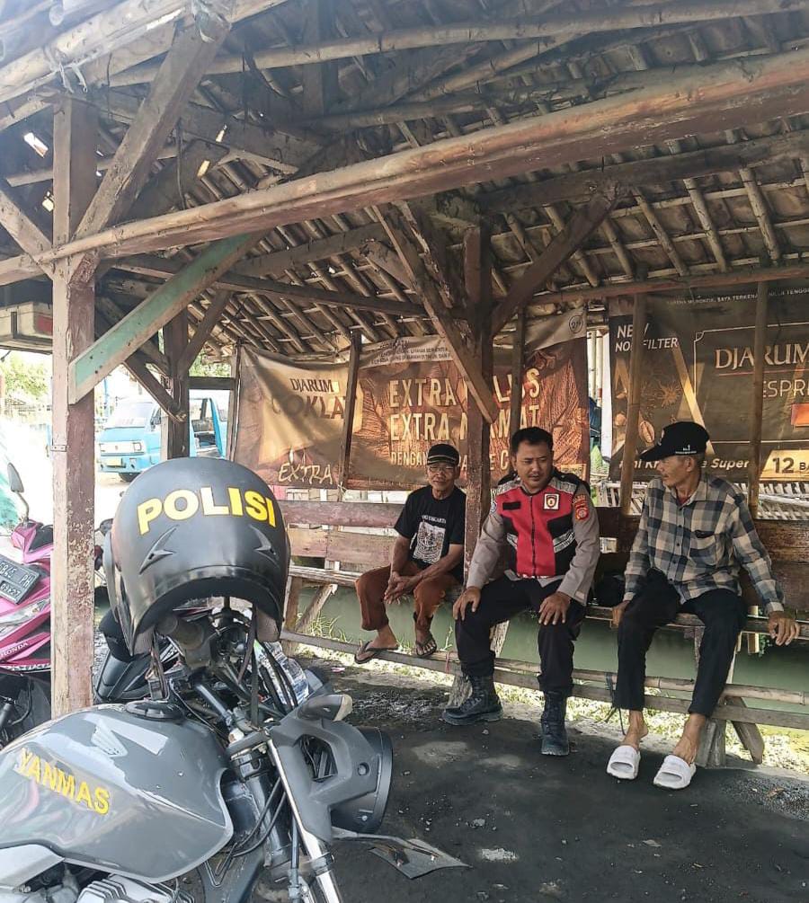 Prekat Polsek Banyusari Sosialisasikan Bahaya TPPO