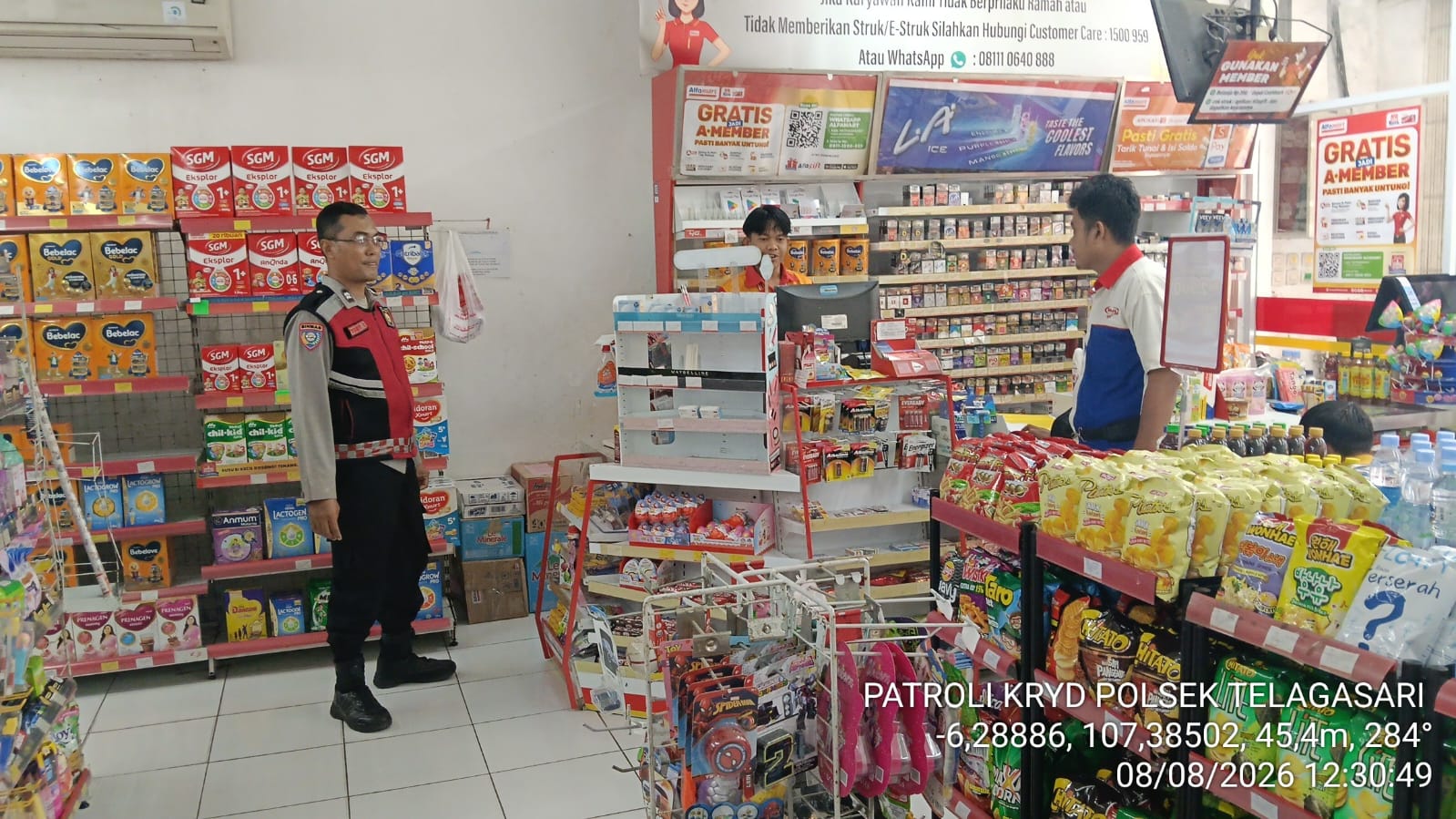 Polsek Telagasari Laksanakan Patroli Rutin di Sekitar Pertokoan Antisipasi Gukamtibmas