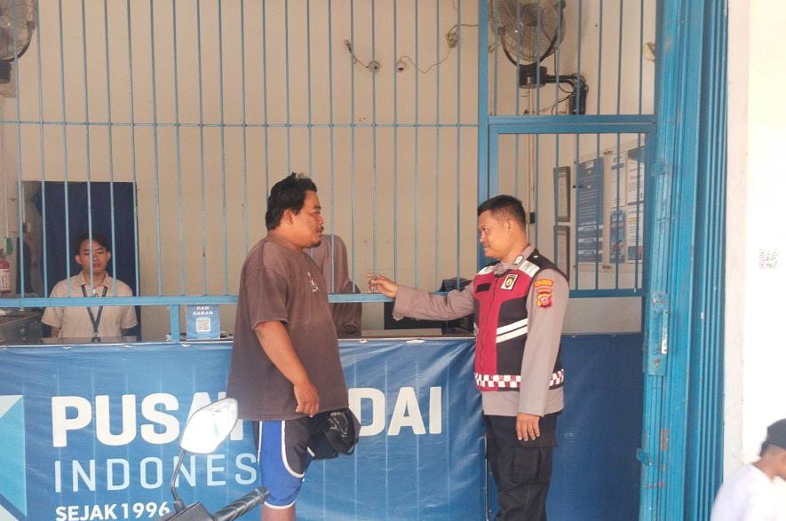 Kunjungi Pusat Gadai Gempol Patroli Prekat Polsek Banyusari di Siang Hari