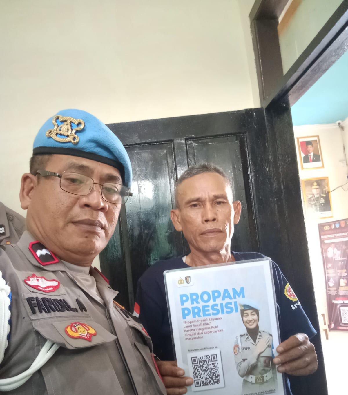 Polsek Banyusari Melaksanakan Giat Sosialisasi QR Barcode ke Masyarakat Pengaduan ke Divisi Propam Polri Bidpropam Polda Jabar