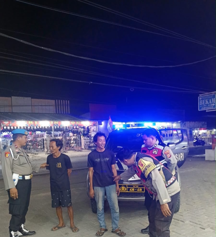 Prekat Polsek Banyusari Giat Patroli Jalan Raya Antisipasi Kejahatan
