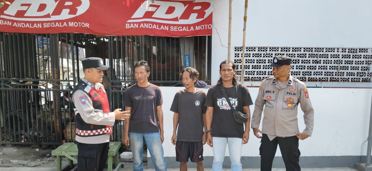 Prekat Polsek Banyusari Sosialisasikan Bahaya TPPO