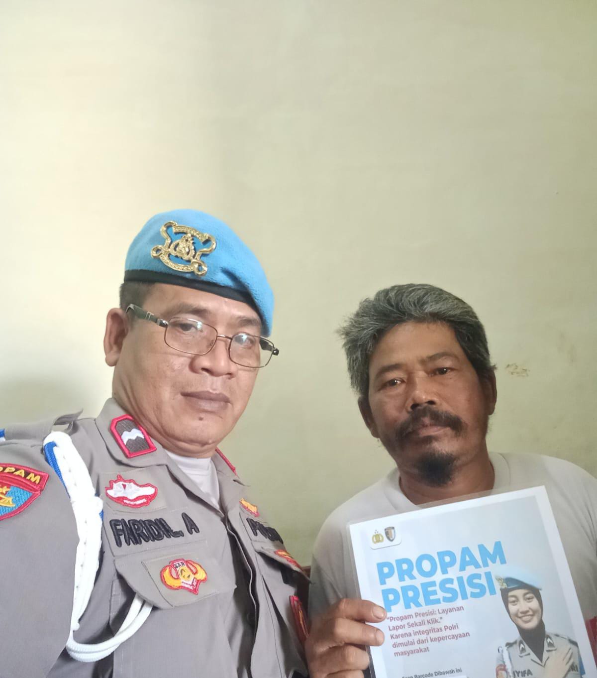Polsek Banyusari Melaksanakan Giat Sosialisasi QR Barcode ke Masyarakat Pengaduan ke Divisi Propam Polri Bidpropam Polda Jabar