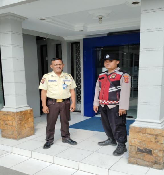 Kunjungi BRI Gempol Patroli Prekat Polsek Banyusari di Siang Hari