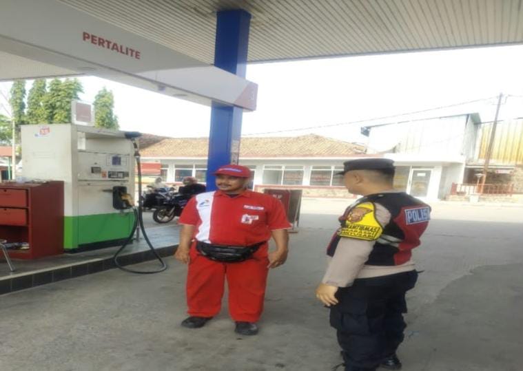 Kunjungi SPBU Gempol Patroli Prekat Polsek Banyusari di Siang Hari