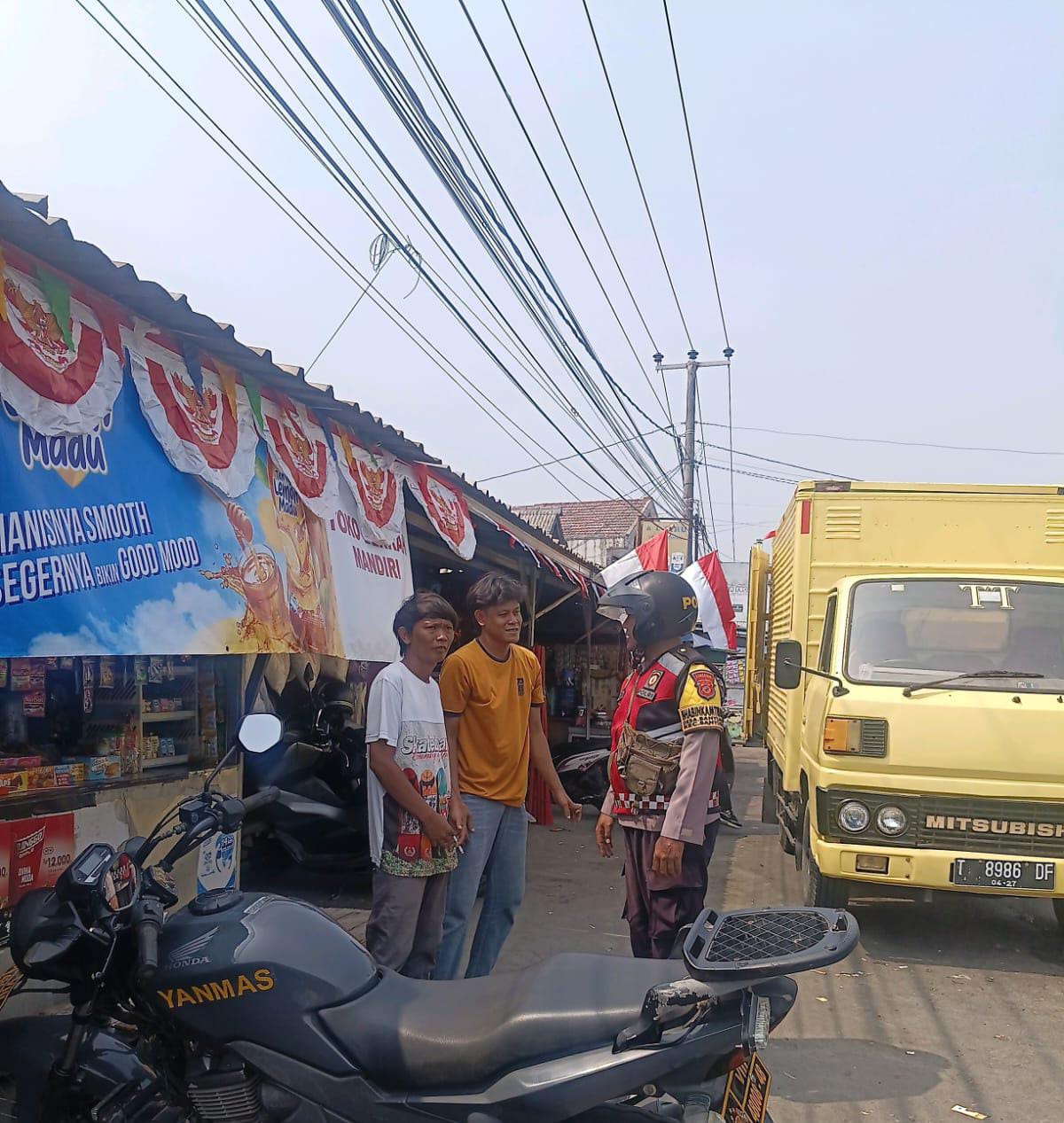 Prekat Polsek Banyusari Giat Patroli Jalan Raya Antisipasi Kejahatan