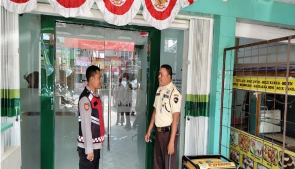 Kunjungi Pegadaian Gempol Patroli Prekat Polsek Banyusari di Siang Hari