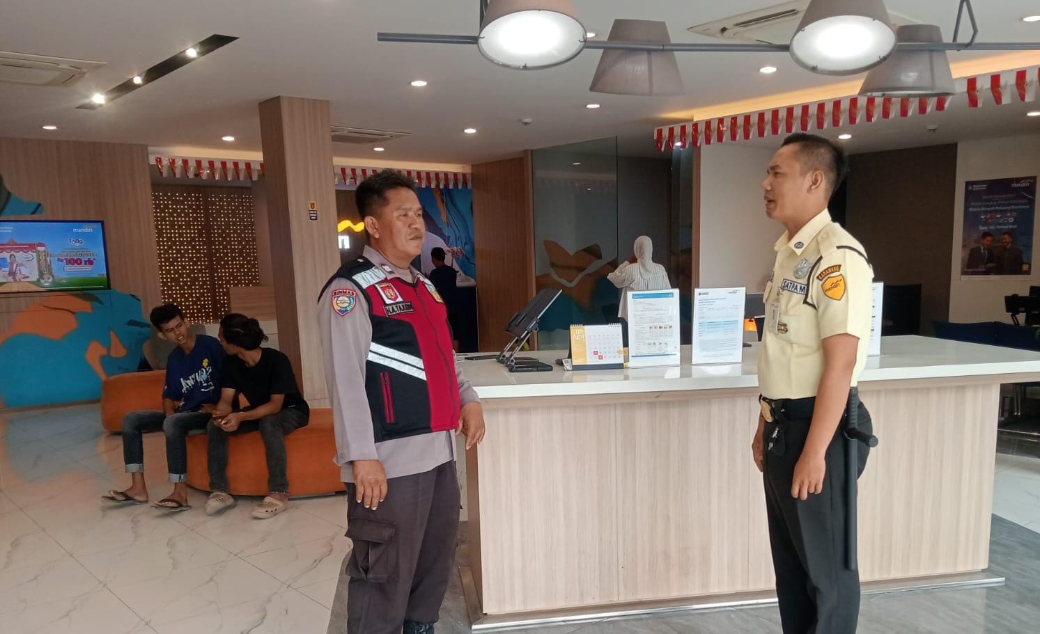 Personil Polsek Telagasari Laksanakan Patroli Rutin di Sekitar Bank dan Objek Vital Antisipasi Gangguan Kamtibmas