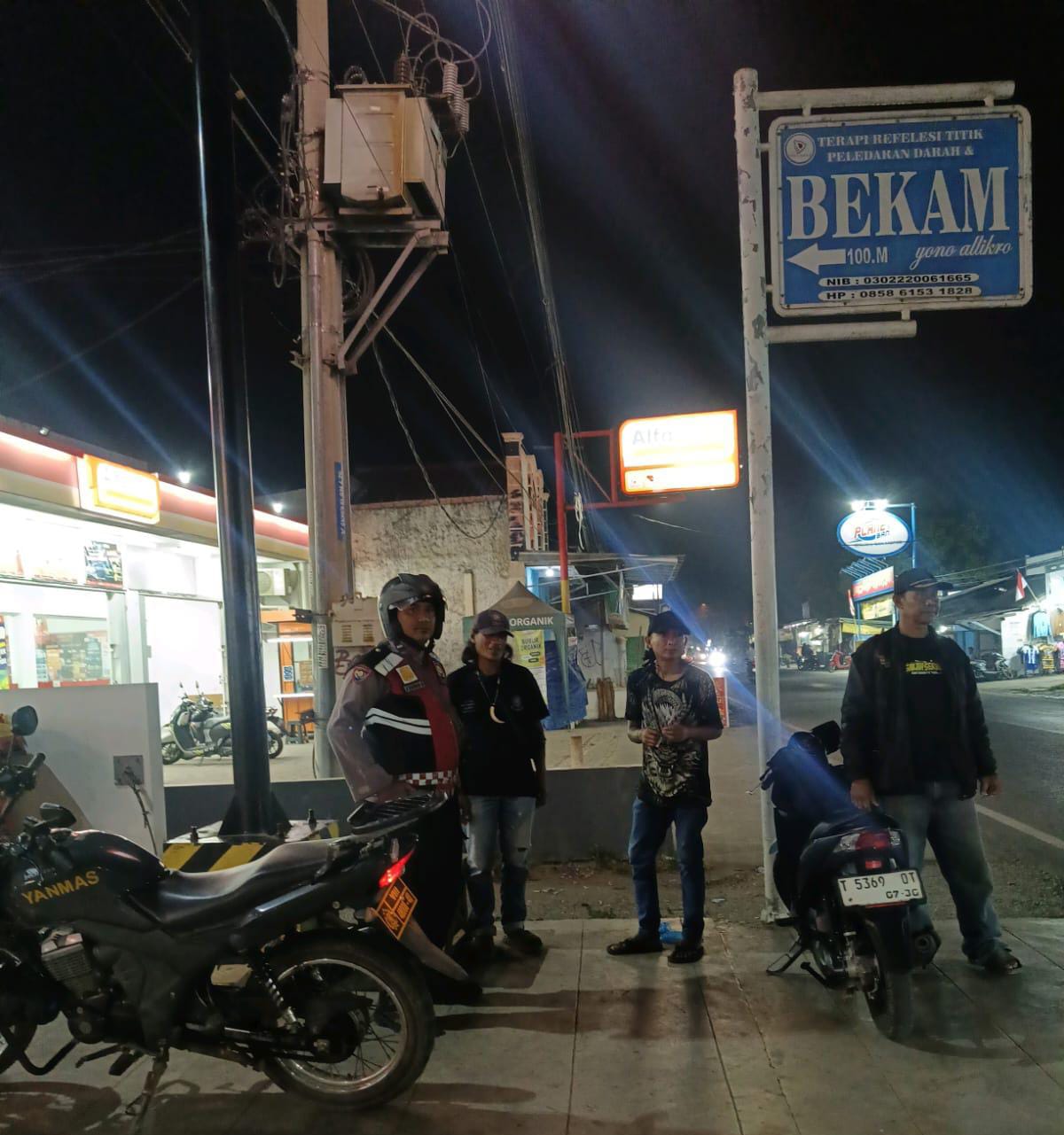 Prekat Polsek Banyusari Giat Patroli Jalan Raya Antisipasi Kejahatan