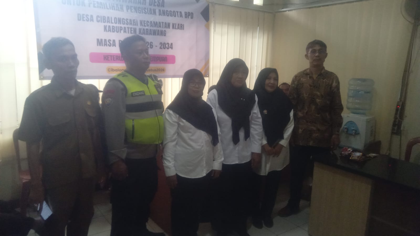 Bhabinkamtibmas Polsek Klari Monitoring Musdes Keterwakilan Perempuan Pengisian Anggota BPD Desa Cibalongsari