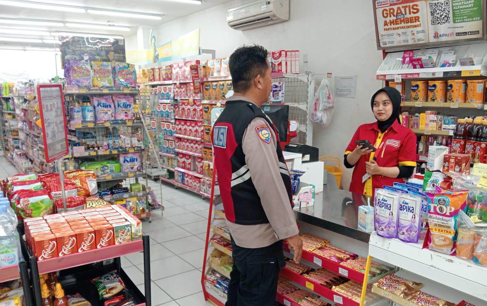 Polsek Telagasari Laksanakan Patroli Cegah C3 di Sekitar Pertokoan