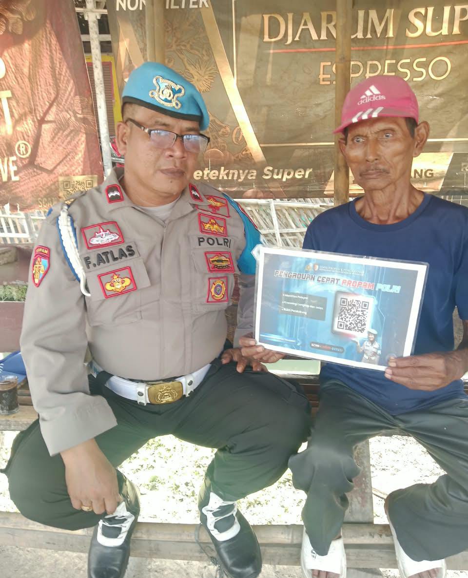 Polsek Banyusari Melaksanakan Giat Sosialisasi QR Barcode ke Masyarakat Pengaduan ke Divisi Propam Polri Bidpropam Polda Jabar