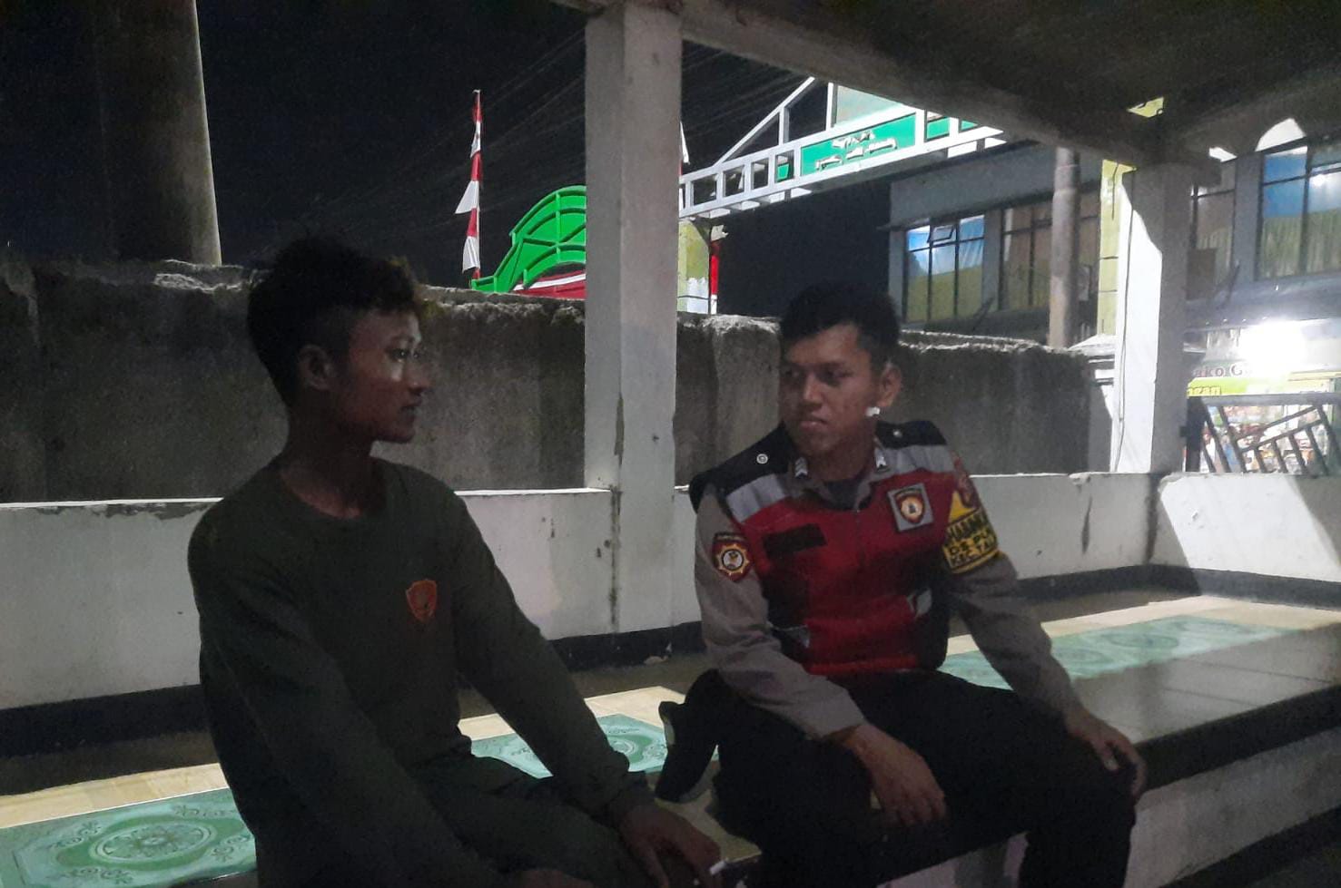 Bhabinkamtibmas Polsek Telagasari Gencar Lakukan Siskamling Antisipasi Gukamtibmas