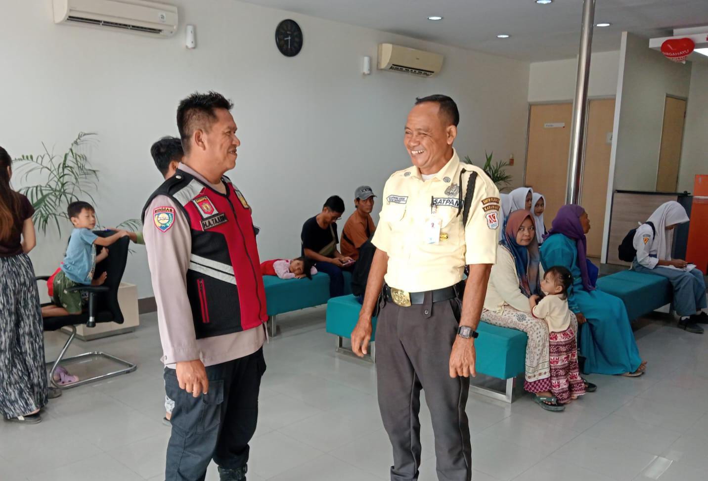 Personil Polsek Telagasari Laksanakan Patroli di Sekitar Bank dan Objek Vital Cegah C3