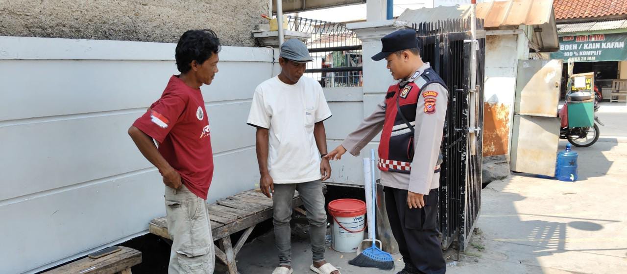 Prekat Polsek Banyusari Sosialisasikan Bahaya TPPO
