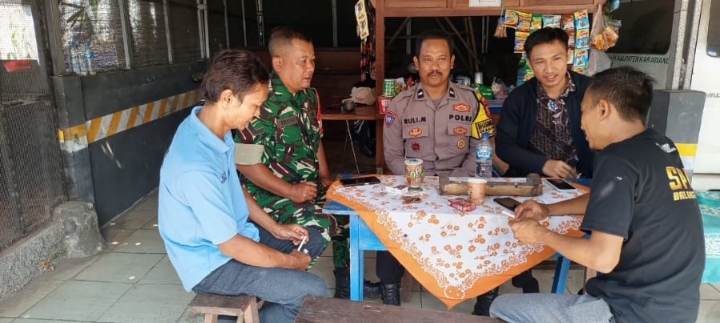 Bhabinkamtibmas Polsek Jatisari bersama Anggota Koramil Melakukan Sambang Kepada Warga Binaan, Sampaikan Himbauan Kamtibmas