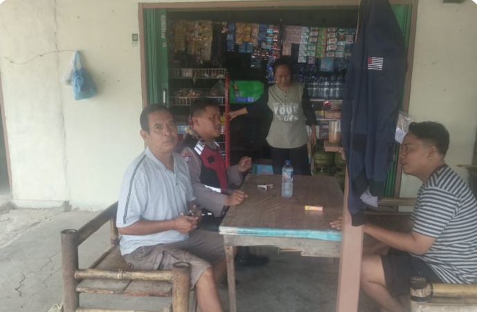 Waspada TPPO, Polsek Telukjambe Barat Himbau Kepada Warga Dusun Cibogo, Jangan Tergiur Tawaran Gaji Besar ‎