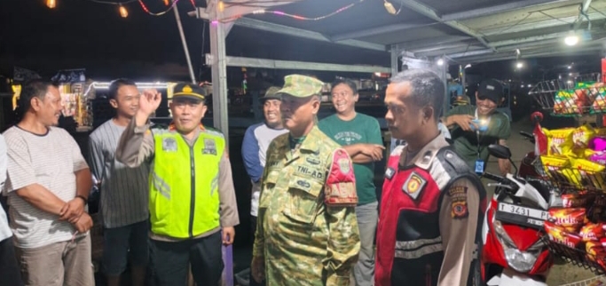 Patroli Malam 3 Pilar Antisipasi 3C dan Tawuran, Kapolsek Cibuaya Himbau Kamtibmas Ke Warga Cibuaya