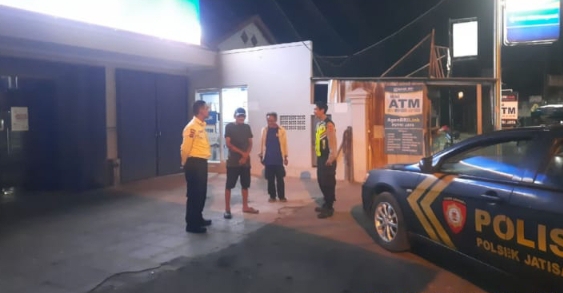 Kontrol Bank BRI, Polsek Jatisari Lakukan Patroli KRYD Dinihari
