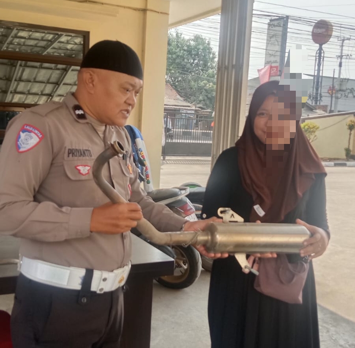 Polsek Klari Polresta Karawang Kembali Gelar Operasi Knalpot Tidak Sesuai Spesifikasi Teknis ( Bronk )