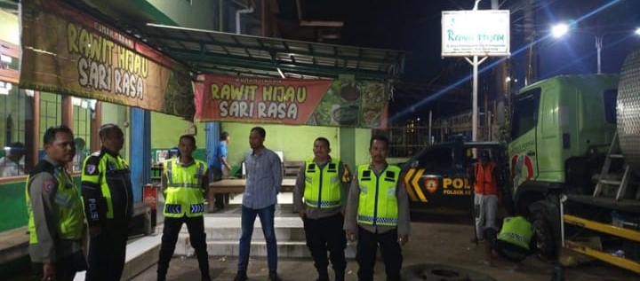 Wujud Sinergitas, Polsek Jatisari dan Polsek Kotabaru Kolaborasi Patroli KRYD Skala Besar Amankan Situasi Kamtibmas di Perbatasan