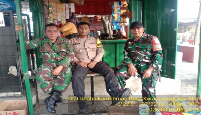 Pererat Sinergitas TNI–Polri, Personil Polsek Klari Jalin Silaturahmi dengan Anggota Koramil 