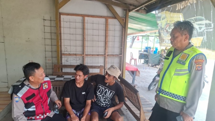 Patroli Polsek Klari Polresta Karawang Sambangi Remaja ‎