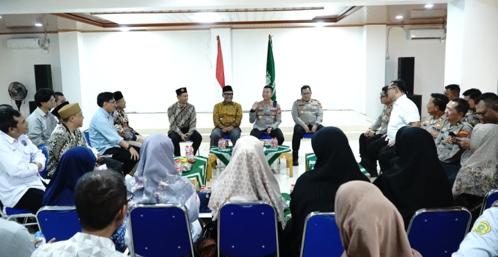 Silaturahmi Kapolresta Karawang dan PD Muhammadiyah Perkuat Kolaborasi Menjaga Kamtibmas