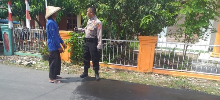 Bhabinkamtibmas Polsek Jatisari Ingatkan Warga Waspada Tindak Kejahatan di Lingkungan