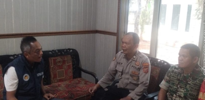 Polsek Jatisari Hadiri Kunjungan Dinas DPMD Karawang ke Posyandu Desa Jatibaru ‎