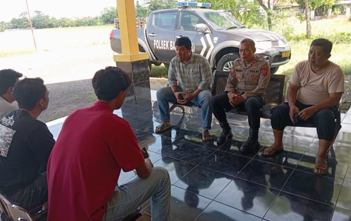 Kapolsek Gelar Jumat Curhat, Polisi Banyusari Dengarkan Keluhan Warga