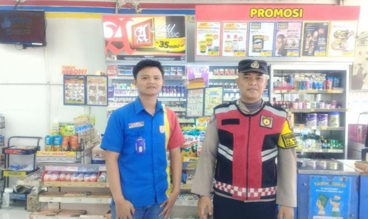 Giat Patroli Perekat Supermarket Indomaret Gempol Guna Antisipasi Kejahatan
