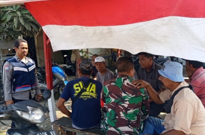 Sinergitas TNI POLRI Antara Bhabinkamtibmas dan Babinsa Desa Balonggandu, Laksanakan Silaturahmi kepada Warga binaan