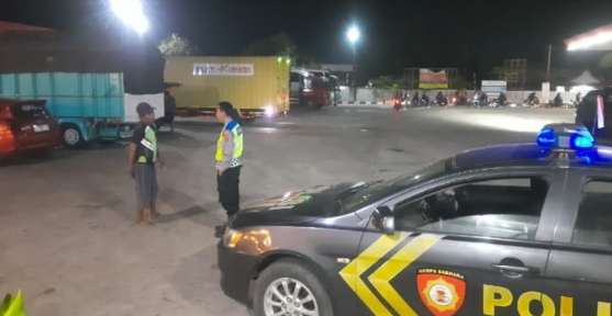 Polsek Jatisari Melaksanakan Patroli KRYD malam,, Sasaran SPBU Sukamaju