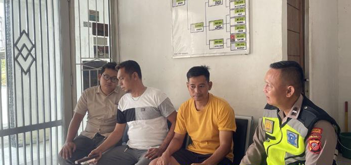 Polsek Telukjambe Barat Himbau Warga Karangligar Waspada TPPO  ‎