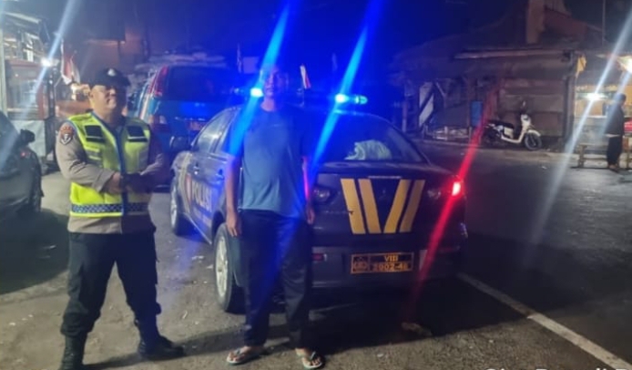 Jaga Kondusivitas Wilayah, Personel Gabungan Polsek Jatisari Gelar Patroli Malam dan Sampaikan Imbauan Kamtibmas