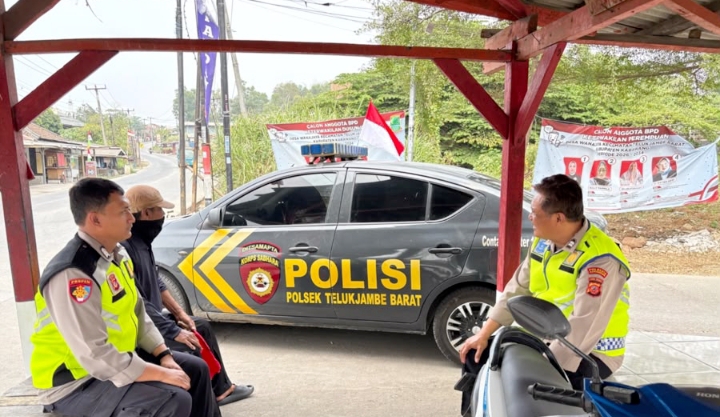 Polsek Telukjambe Barat Gencar Laksanakan Patroli Siang Sapa Warga