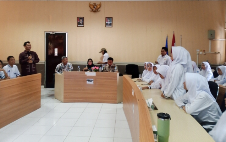 Pendidikan Demokrasi: Sri Rahayu Tegaskan Bahaya Narkoba yang Memicu Kriminalitas dan Penyalahgunaan Zat Terlarang dikalangan Pelajar ‎