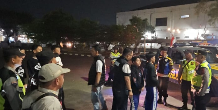 Polsek Klari Gelar Patroli Gabungan Skala Besar bersama Muspika Antisipasi Tawuran dan Kejahatan Lainnya ‎