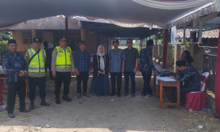 Kapolsek Klari Bersama Camat Klari Monitoring Pemilihan Anggota BPD Desa Klari ‎