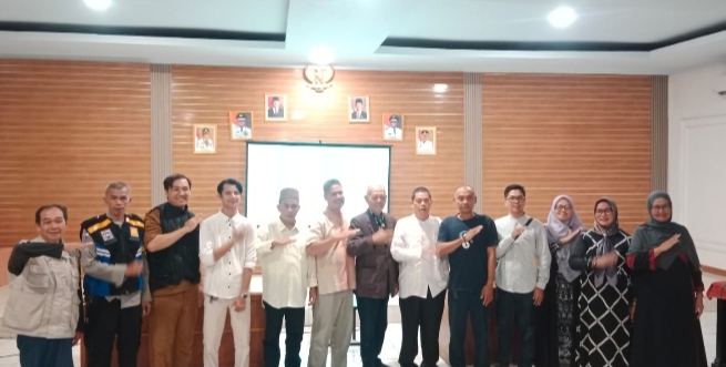 Bhabinkamtibmas Polsek Klari Hadiri Penetapan Anggota BPD Terpilih Desa Duren Periode 2026–2034