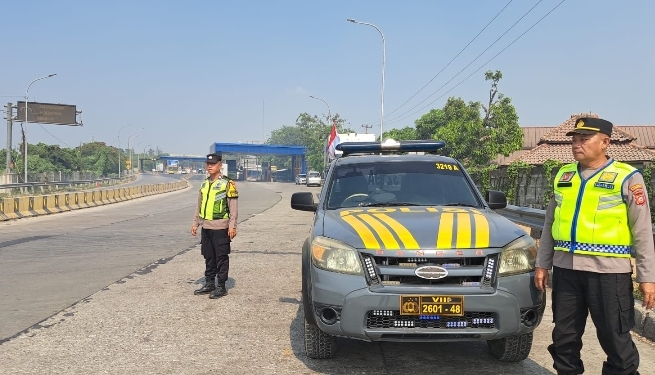 Polsek Klari Intensifkan Patroli, Pastikan Akses Keluar-Masuk Tol Kartim Aman