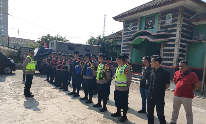 Kapolsek Klari Pimpin Apel Kesiapan Pengamanan Aksi Unjuk Rasa