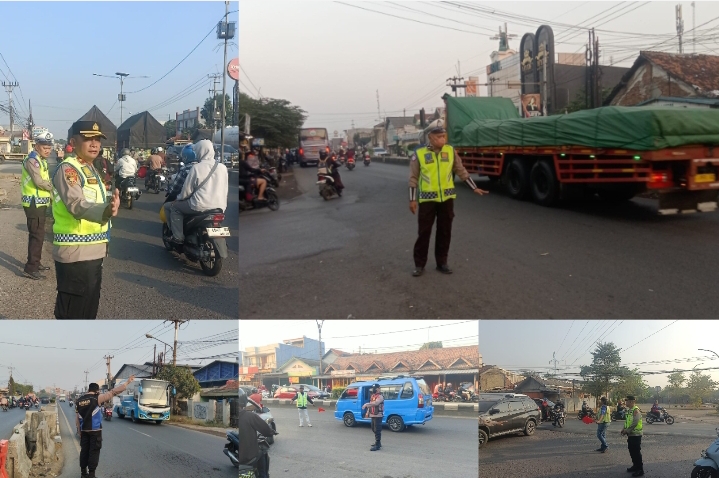 Kapolsek Klari Bersama Anggota Melaksanakan Patroli Sapa Pagi Gatur Lalin di Sepanjang Jalan Raya Klari-Kosambi
