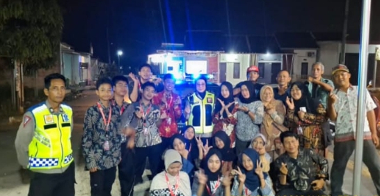 Patroli Humanis Polsek Jatisari, Kapolsek Hadiri Perayaan Malam Puncak HUT RI di Perum Bumi Cikampek Baru