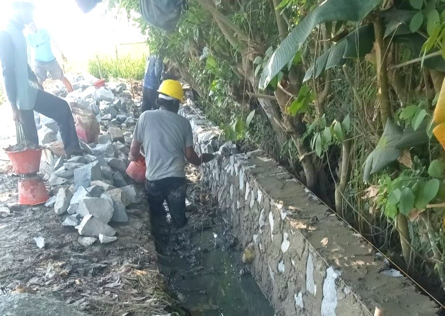 Akselerasi Pembangunan Berkualitas, CV Wirasuta Kahuripan Mantapkan Proyek Drainase Telarsari Karawang