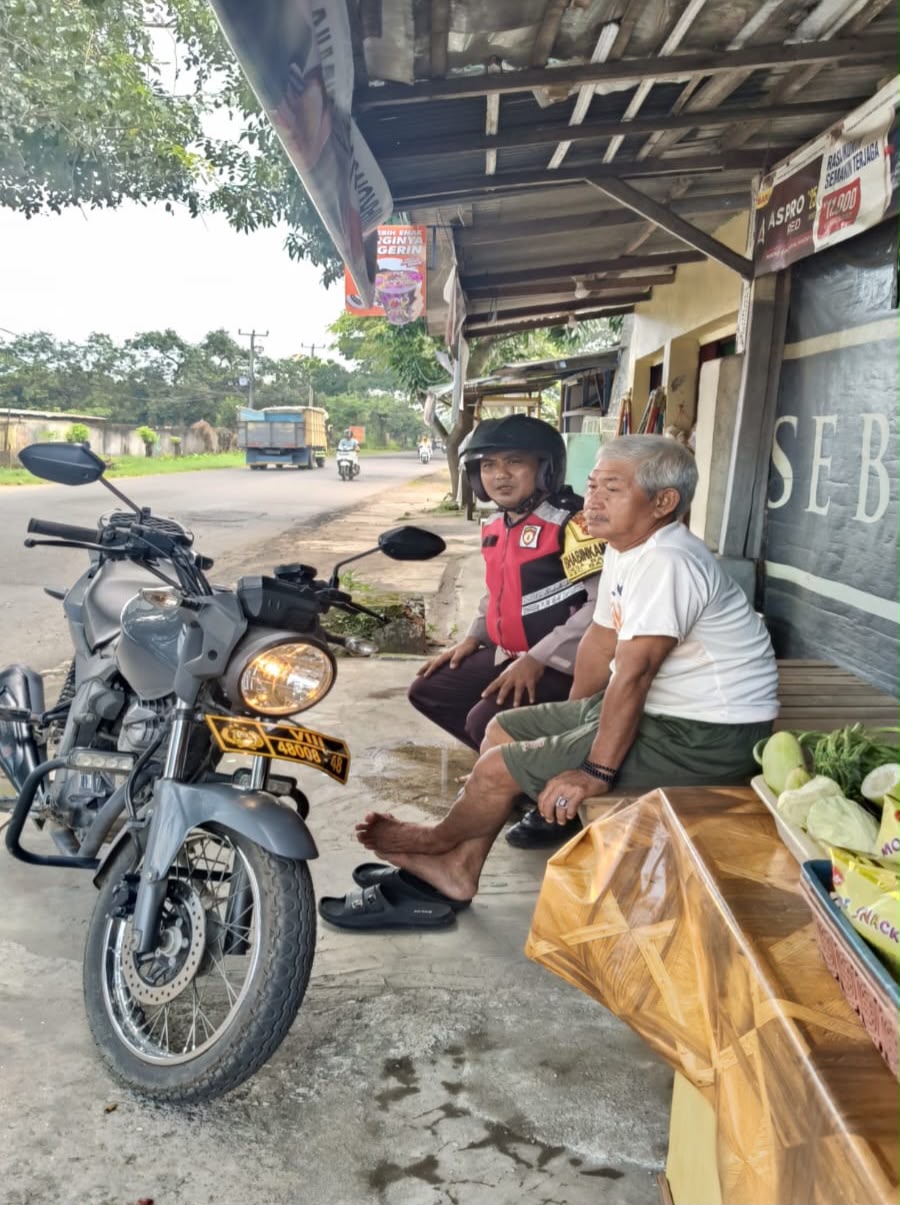 Prekat Polsek Banyusari Sosialisasikan Bahaya TPPO