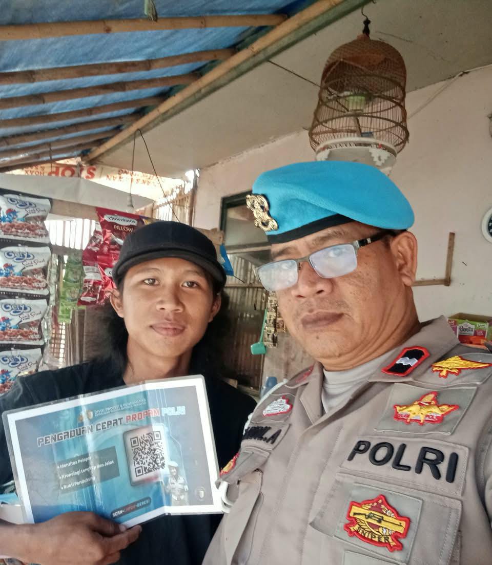 Polsek Banyusari Melaksanakan Giat Sosialisasi QR Barcode ke Masyarakat Pengaduan ke Divisi Propam Polri Bidpropam Polda Jabar